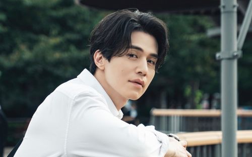 Lee Dong Wook trải lòng về gia đình gây chú ý