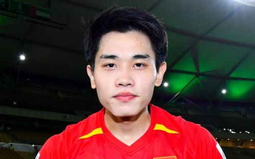 Số tiền 12 tỷ của tiền đạo Đình Bắc gây xôn xao