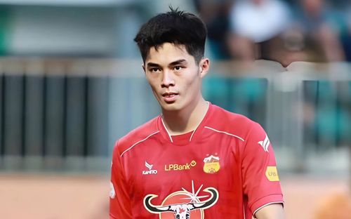 Hơn 8,4 tỷ đồng cho thủ môn Trần Trung Kiên