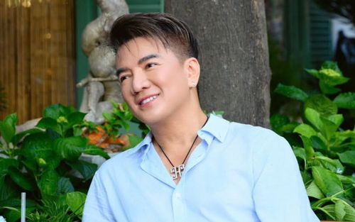 Đàm Vĩnh Hưng đi thêm bước nữa để hạnh phúc ở tuổi 53