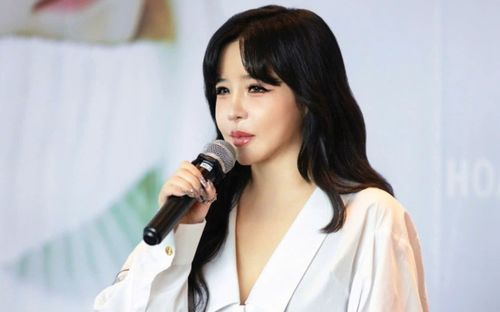 Park Bom tuyên bố chuyển hướng