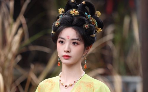 Điền Hi Vi phủ sóng bảng thành tích nửa đầu năm của iQIYI