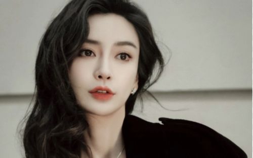 Angelababy là hoa 85 đầu tiên giành giải Bách Hoa