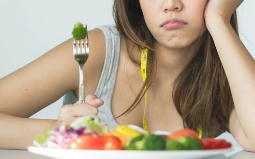3 kiểu ăn uống dễ khiến cơ thể quá tải mà nhiều người không nhận ra