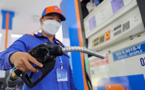 Giá xăng dầu hôm nay 2/8: Tiếp tục tăng