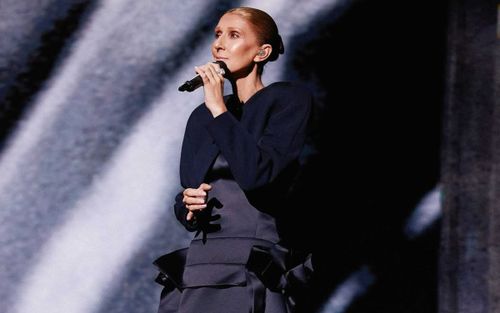 Céline Dion tạo 'cơn sốt' tại Paris, kinh tế Pháp có thể hưởng gần 1 tỷ euro