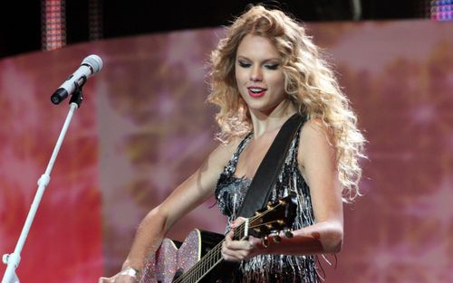 Taylor Swift muốn trở về với nhạc đồng quê