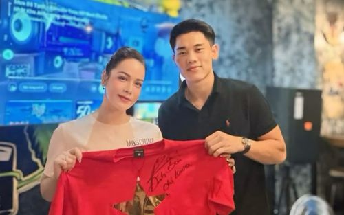 Nhật Kim Anh chúc mừng Đình Bắc