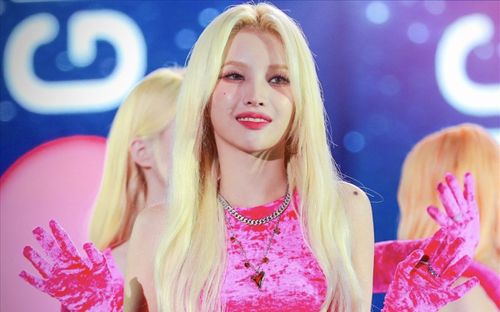 Soyeon (G)I-DLE lên tiếng về nghi vấn 'đá xéo' bạn trai cũ