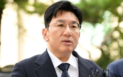 Bang Si Hyuk sắp bị chuyển hồ sơ sang công tố