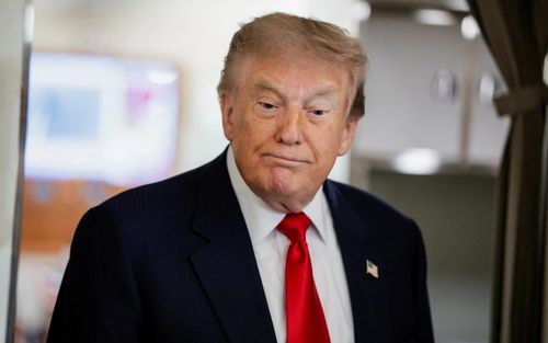 Donald Trump suýt gặp tai nạn trực thăng