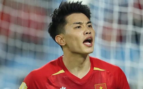 Nỗi lo của HLV Kim Sang Sik với Đình Bắc