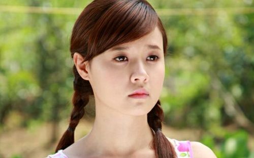 Midu gây chú ý