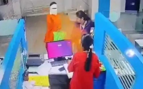 Tên cướp ngân hàng ném bột ớt vào nhân viên, lấy 100 triệu tiền mặt rồi bỏ chạy
