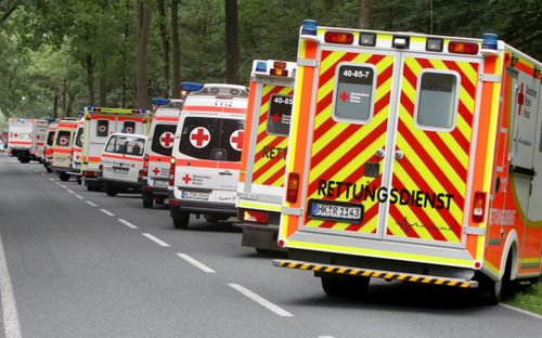 16 học sinh nhập viện sau khi xe buýt nổ lốp giữa khu rừng