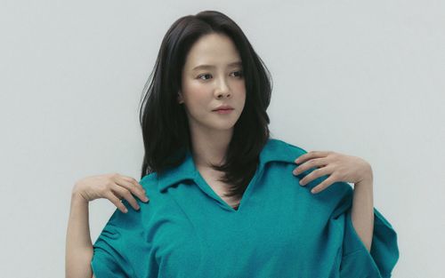Song Ji Hyo tạm dừng hoạt động kênh YouTube