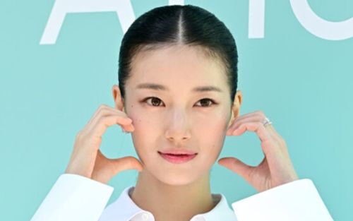 Suzy gây chú ý với nhan sắc ngoài đời thực, fan thốt lên một câu khiến nhiều người bật cười