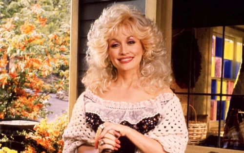 Giấc mơ cuối đời của Dolly Parton được tiếp nối tại Nashville và London
