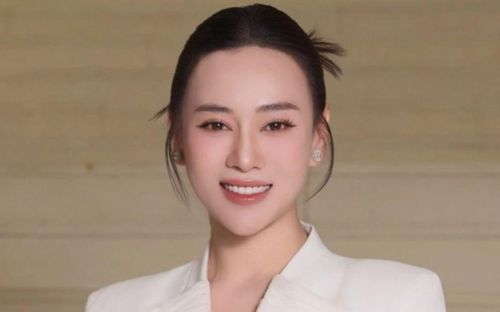 Phương Oanh đã tìm thấy hạnh phúc ở tuổi 36