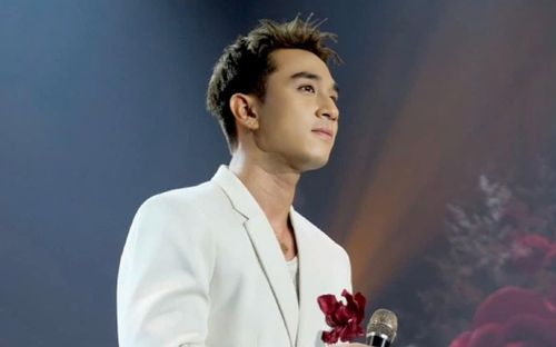 Màn hát live tiếng Anh của Dương Edward đang gây sốt mạng xã hội