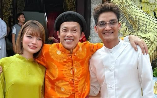 Hình ảnh mới nhất của NSƯT Hoài Linh và Mạc Văn Khoa