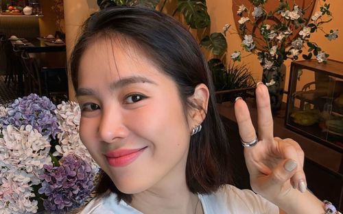 Lê Phương hạnh phúc gặp lại người thương dịp giỗ Tổ sân khấu