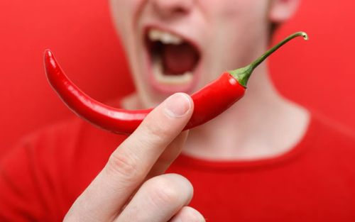 Tại sao ăn cay lại chảy nước mũi?