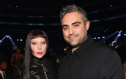Hành trình làm mẹ của Lady Gaga được tiết lộ