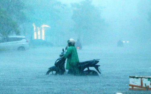Mưa lớn dồn dập ở miền Trung, địa phương nào ảnh hưởng nặng nề nhất?