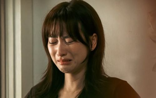 Phương Anh Đào khóc nghẹn vì Hồng Đào