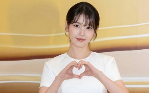 IU đón tin bất ngờ