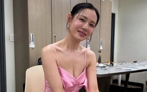 Khoảnh khắc đời thường ít ai ngờ của 'tình đầu quốc dân' Son Ye Jin