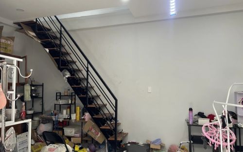 Căn nhà cho thuê ở TP.HCM bốc mùi bất thường, kiểm tra phát hiện cảnh đau lòng bên trong