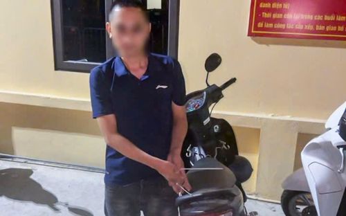 Sự thật đằng sau chiếc xe máy bị che biển số bằng khẩu trang
