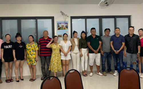 Bắt nhóm nam, nữ phê ma túy trong tòa nhà cao cấp ở TP.HCM