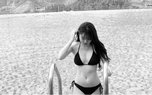 Diện bikini mà khoe cận cảnh thế này, Huỳnh Anh 'đốn tim' dân tình với thân hình 'chặt đẹp' hội chị em