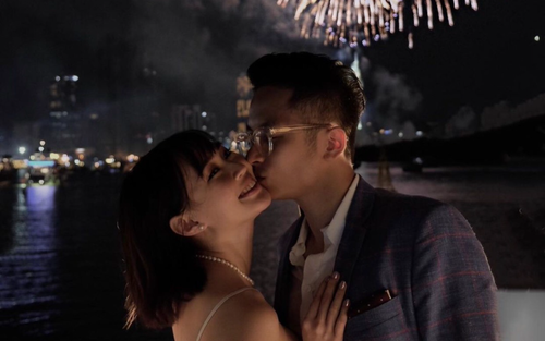 Sau một năm chia tay Phở, Sun HT khoe tình mới ngay trong ngày đầu năm mới