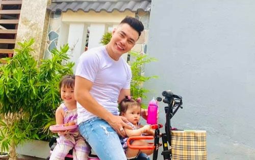 Lê Dương Bảo Lâm bị bà xã 'trách móc' vì quá mê con mà quên đi vợ