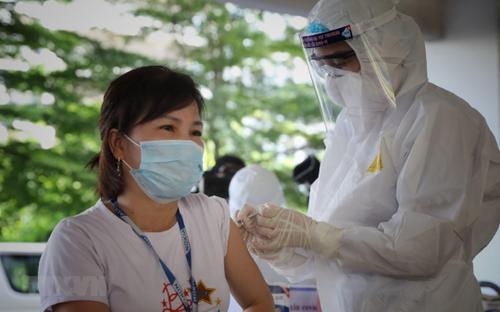 Mũi vaccine phòng Covid-19 thứ 3 có tác dụng ra sao?