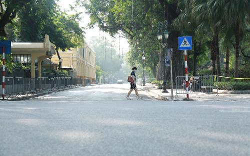 Phó giám đốc CDC Hà Nội: 'Thủ đô có thể sẽ tiếp tục giãn cách xã hội sau ngày 6/9'