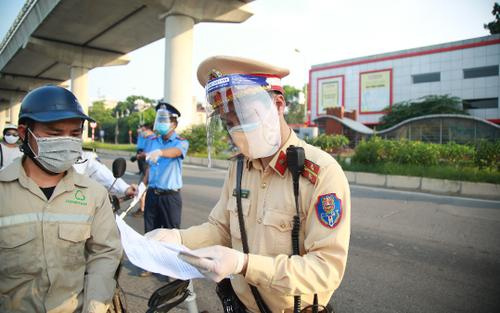 Hà Nội công bố chi tiết quy trình cấp Giấy đi đường, thẻ đi chợ, siêu thị tại vùng 1