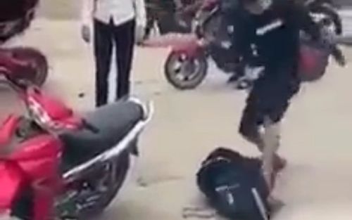 Công an vào cuộc vụ nam sinh lớp 12 bị 2 đối tượng hành hung dã man ngay trước cổng trường