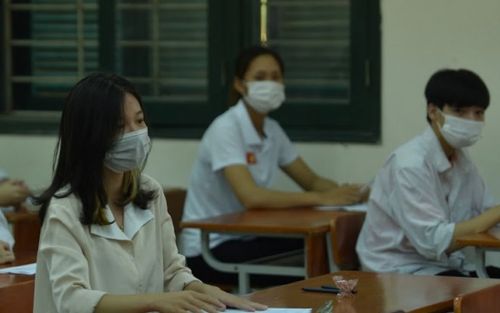 Học trực tuyến dài ngày, học sinh kiểm tra đánh giá định kỳ thế nào?