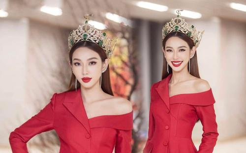 Miss Grand Thùy Tiên 'trói chặt' tim fan khi đẹp ngây ngất với váy đỏ bất đối xứng