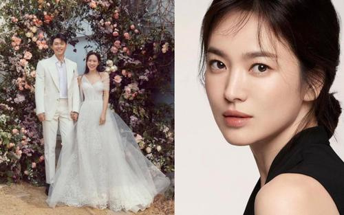 Ngày 'tình cũ' Hyun Bin lên xe hoa, Song Hye Kyo làm một việc gây chú ý