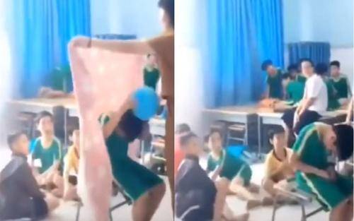 Clip: Học sinh giật mình, la toáng lên vì màn ảo thuật của cô giáo