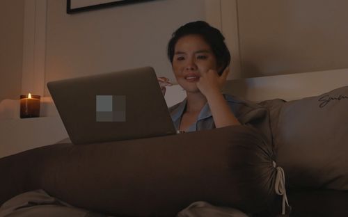 Vũ Cát Tường khóc khi nói về ba mẹ: 'Tôi không dám trực tiếp come-out với ba'