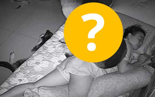 Liên tục khó thở, gặp ác mộng mỗi đêm trong tháng cô hồn, cô gái tá hỏa khi lắp camera theo dõi lúc ngủ