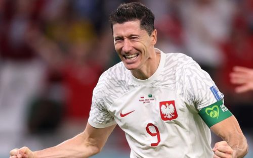 Lewandowski giúp Ba Lan hạ Saudi Arabia