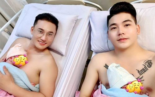 Diễn viên Hà Trí Quang và bạn trai đồng giới hạnh phúc đón con song sinh đủ nếp đủ tẻ